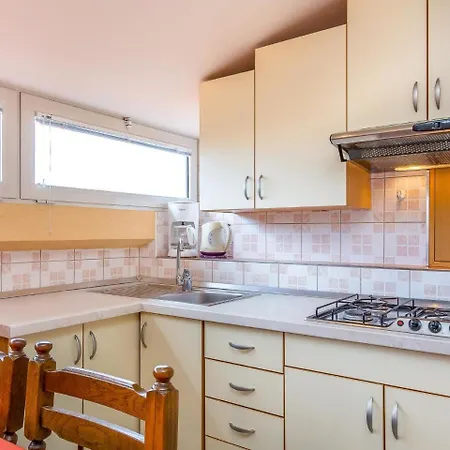 Nevia Apartmán *